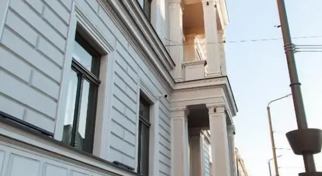 Roze Center Apartments, Забронировать Апартаменты/квартира Отели Лиепая с парковкой, рядом с Liepaja Puppet Theatre, Парковка