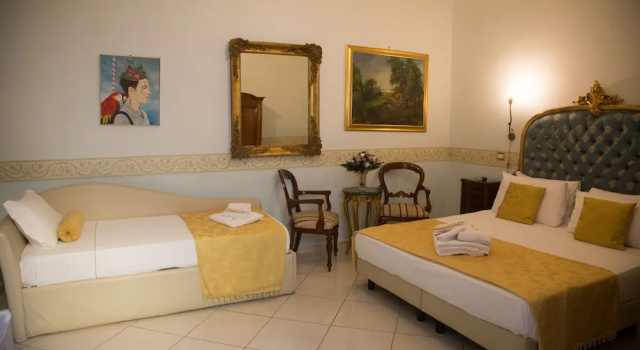Трёхместный номер Standard с видом на внутренний двор B&B Art Suite Santa Brigida