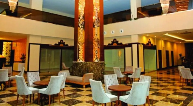 Throne Beach Resort & Spa