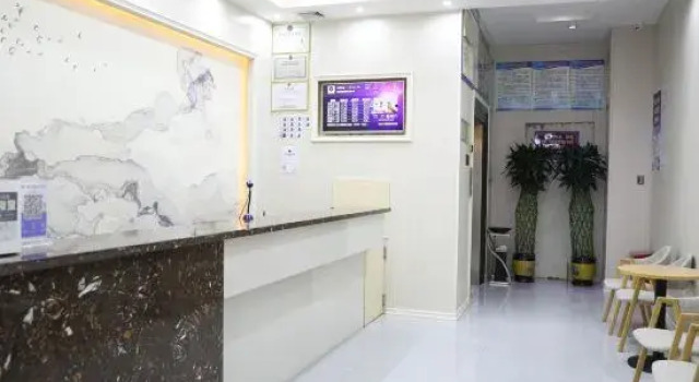 Shangjun Hotel (Hezhou Lingfeng Plaza Branch)