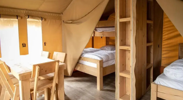 Cozy Glamping Tent in Ardennes, Забронировать Кемпинг Ла-Рош-ан-Арден 