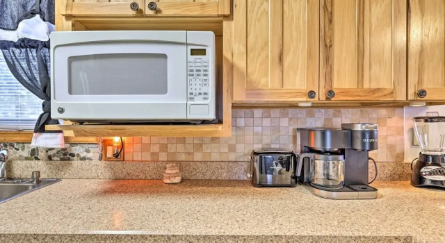 Коттедж Cozy Tobyhanna Home w/ Community Amenities!