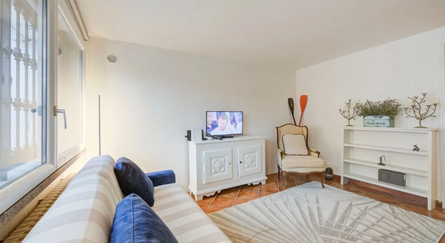 Red Door Apartment Private Terrace, Забронировать Апартаменты/квартира Апартаменты Пьемонта, Апартаменты/квартира