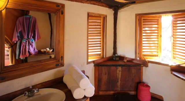 Тент Elewana Lewa Safari Camp