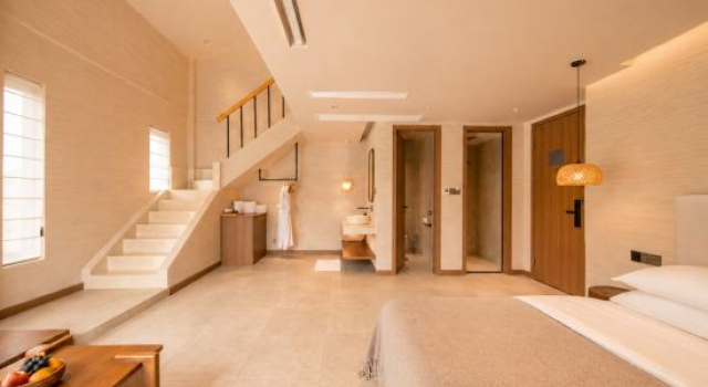 Люкс с видом на горы Shanyashan · Walnut Space Designer Aesthetic Homestay (Libo Xiaoqikong Dongmen Branch)