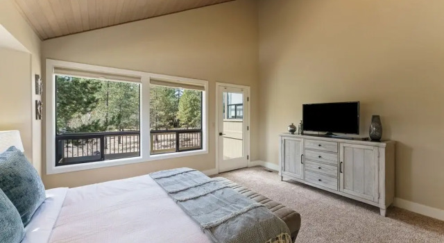 20 Aspen Lane 5 Bedroom Home