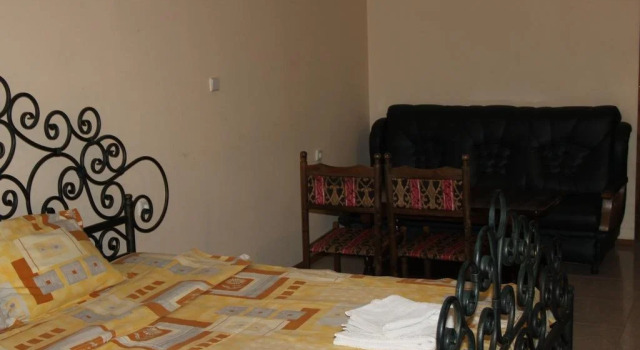 Guest House Chinarite, Prenota Affittacamere Hotel a Blagoevgrad con parcheggio, Parcheggio