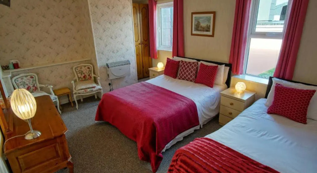Standard Twin room Murphys Farmhouse B&B