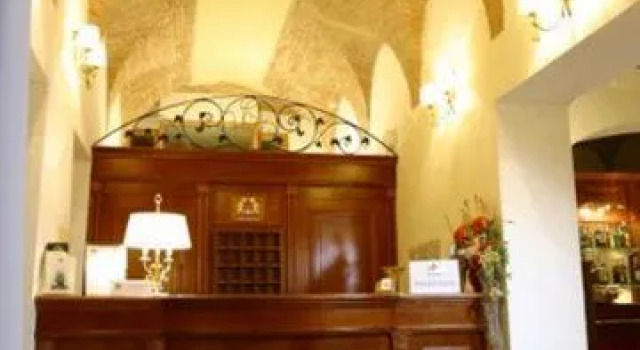 Cavaliere Palace, Varaa Hotelli Spoleto Umbria