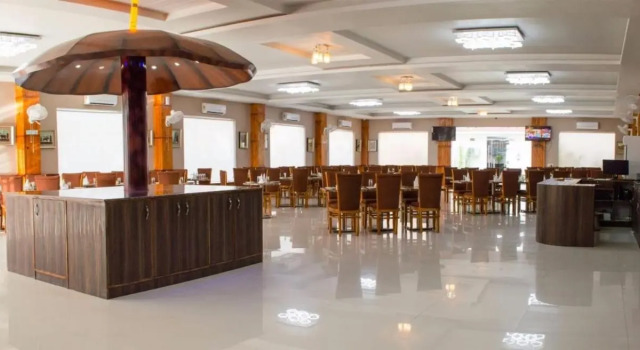 Corbett The Grand, Prenota Hotel Hotel a Ramnagar con colazione, Colazione