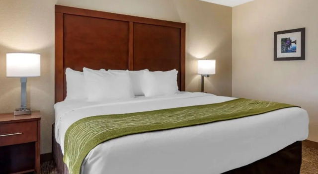 Люкс Comfort Inn & Suites Pueblo
