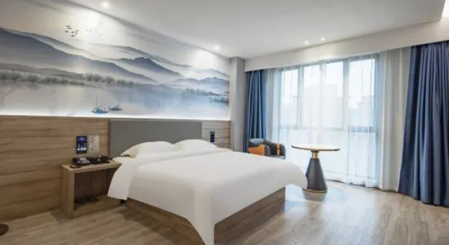 Люкс Deluxe Yishang Hotel Shanghai Bay University Town