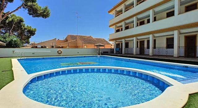 Апартаменты Beautiful 1 bedroom apartment in Roda, Los Alcazares. Larger than average.