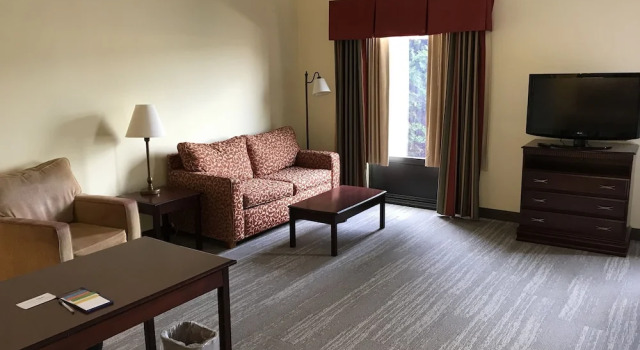 Четырёхместная студия Hampton Inn and Suites of Lamar