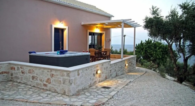 Апартаменты Deluxe с балконом и с видом на море Villa Contessa