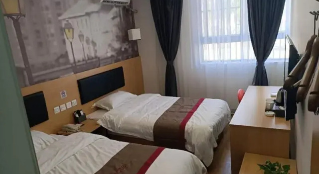 Thank Inn Chain Hotel Anhui Huaibei Lieshan District University Town Store, Prenota Hotel Huaibei Anhui
