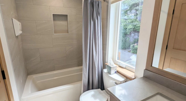 Коттедж Seattle Vacation Home Alki Beach House