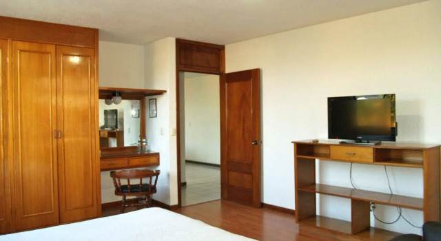 Estanza Hotel & Suites