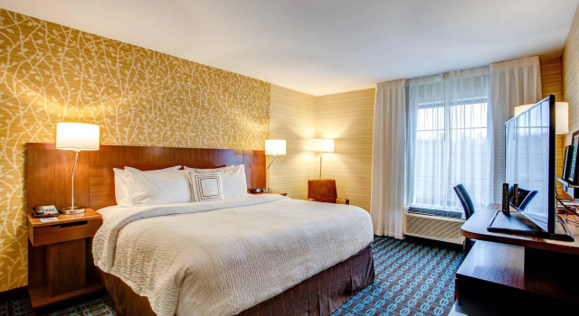 Двухместный номер Standard Fairfield Inn & Suites Springfield Holyoke