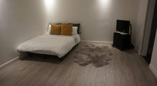 Newly Built Studio Guest House, 25 mins to London, close to Bluewater