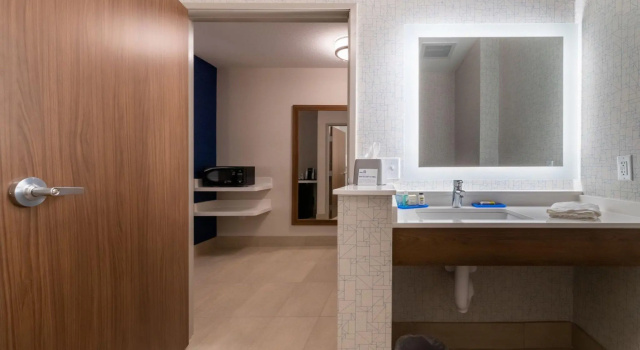Двухместный номер Standard Holiday Inn Express & Suites Marion by IHG