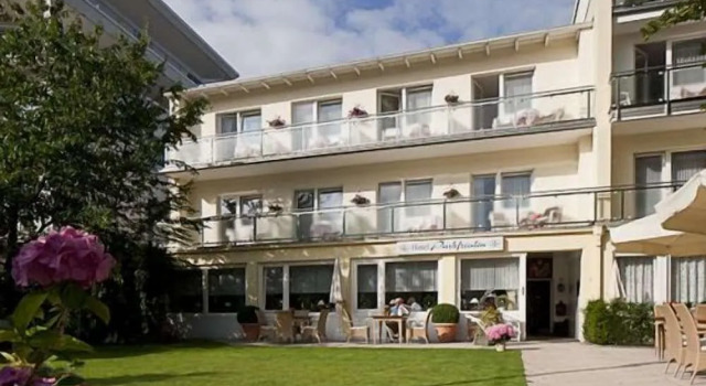 Hotel Parkfrieden, Забронировать Отель Тиммендорфер-Штранд Bay of Lubeck