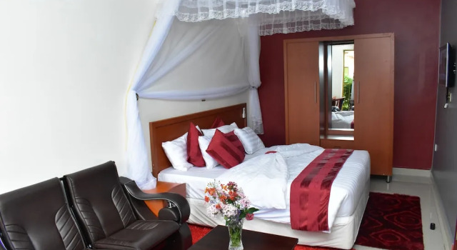 Двухместный номер Deluxe с балконом и с видом на город Lebanon Hotel