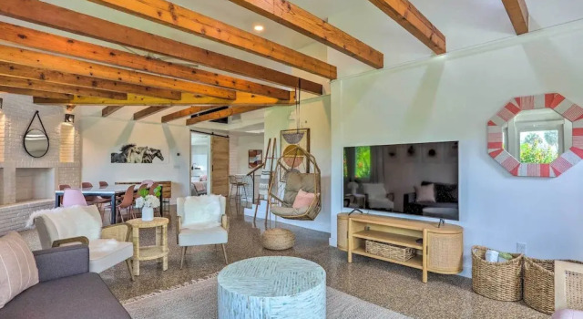 Hutchinson Island Cottage: Steps to the Beach, Забронировать Дом для отпуска Форт-Пирс штат Флорида, рядом с Navy Seal Museum