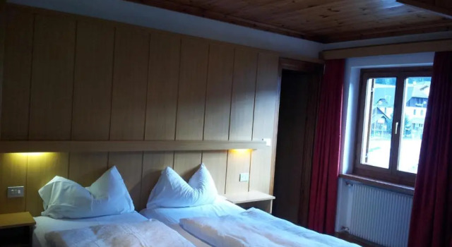 Chalet Helen, Забронировать Шале Коттеджи Livinallongo del Col di Lana, Коттедж