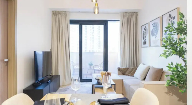 Classic 1BR In Azizi Riviera Meydan, Забронировать Апартаменты/квартира Отели Дубая с парковкой, Парковка