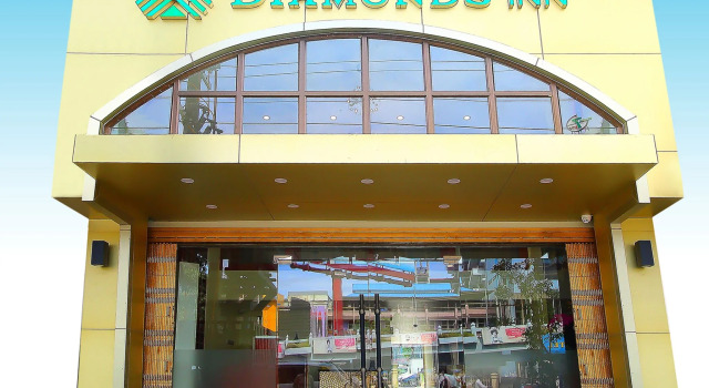 Diamonds Inn