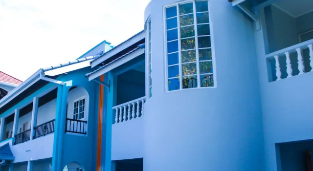 Ocean View Beach Hotel, Забронировать Отель Отели Ocho Rios Coast 3 звезды, 3*
