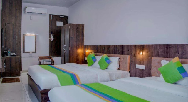 Treebo Lucent The Homely Stay, Забронировать Отель Отели штата Карнатаки с парковкой, Парковка