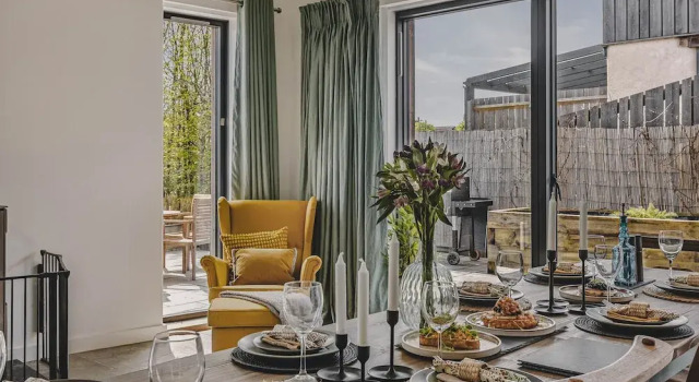 Коттедж Heron House - Luxury Grand Designs Eco-home