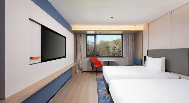 Четырёхместный номер Standard Holiday Inn Express Suzhou Shantang Street