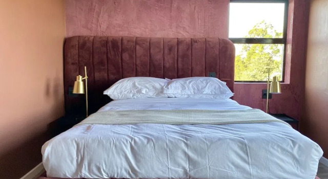 Daze House, Забронировать Отель Бизнес-отели Йоханнесбург, 4* 5*