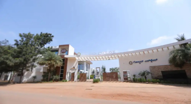 VRR Hotel's And Convention Centre, Rezervovat Hotel Bangalore Bangalore