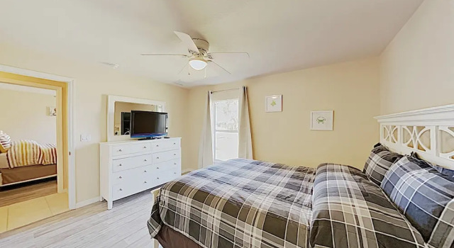 Charming Cape Coral Gem W/ Lanai & Pool 4 Bedroom Home, Забронировать Дом для отпуска Виллы Кейп-Корал, Вилла