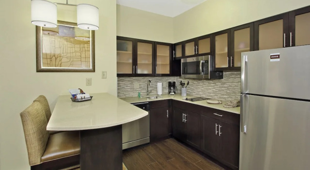 Четырёхместный люкс c 1 комнатой Staybridge Suites - Odessa - Interstate HWY 20 by IHG