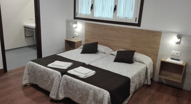 Четырёхместный семейный номер Standard Albergue Boente