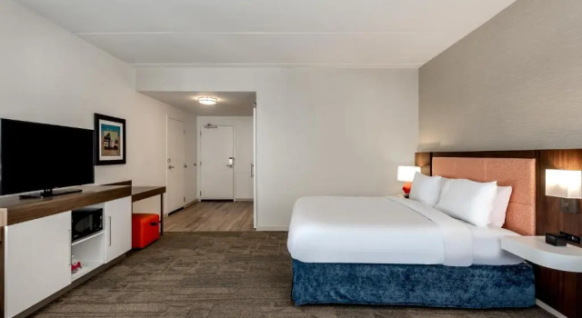 Номер Standard Hampton Inn Baltimore Bayview Campus