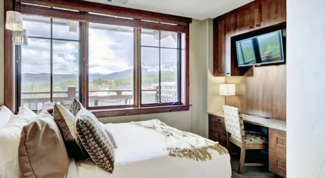 At Base Of Peak 8, Steps From Winter Activities 3 Bedroom Condo by RedAwning, Book Lejlighed Hoteller i Vail Ski med morgenmad, Morgenmad