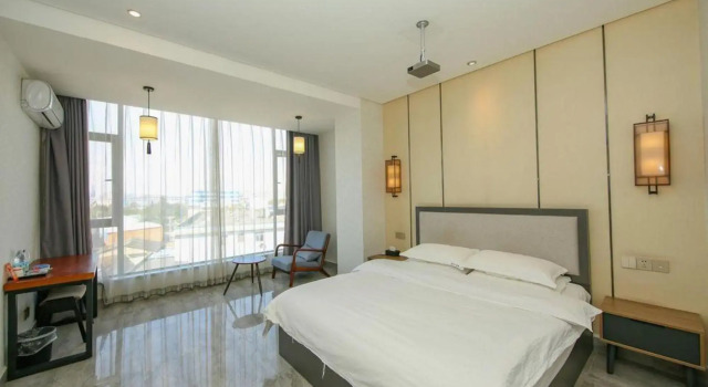 Kunming Huamanshan Film and Television Hotel (Xinguangfeng Branch, Free Trade Zone), Rezerwuj Hotel Hotele w Kunming z parkingiem, Parking