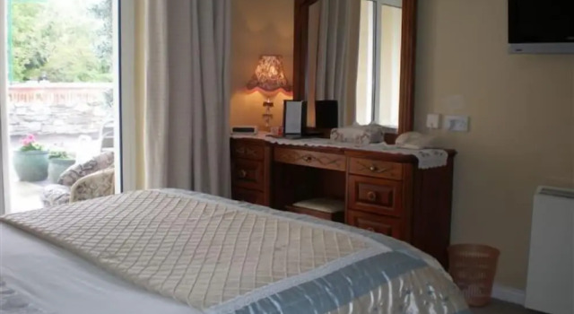 Трёхместный семейный номер Standard c 1 комнатой Crystal Springs B&B