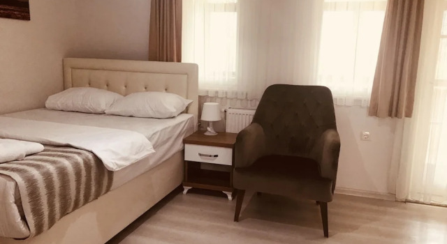 Akyuz Rooming House