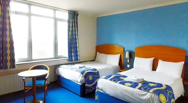 Номер Standard London - Wembley International Hotel