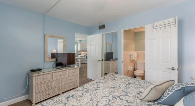 #121 at Surf Song Resort 2 Br condo by RedAwning