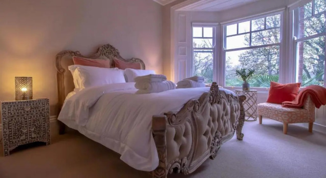 Fabulously Unique 3BD Home Sunderland