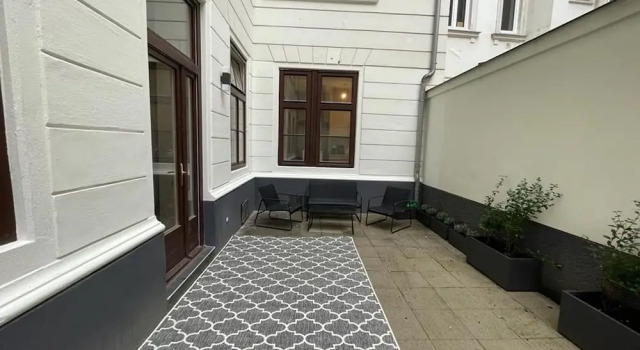Люкс Comfort Цокольный этаж c 1 комнатой VotivPark Vienna Serviced Apartments