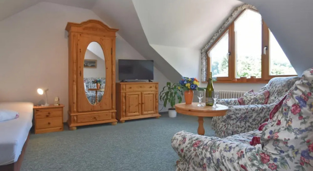 Sophisticated Holiday Home With Garden, Buchen Sie Ferienhaus Villen in Grabfeld, Villa